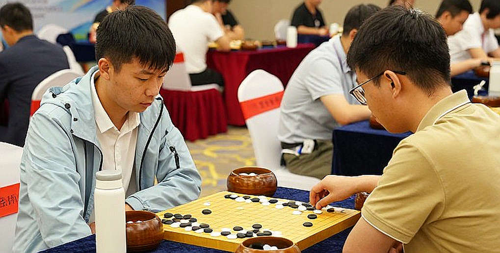 Nước e5 đánh cược trong ván Italy: Vũ khí khai cuộc và cái bẫy của sự tự tin